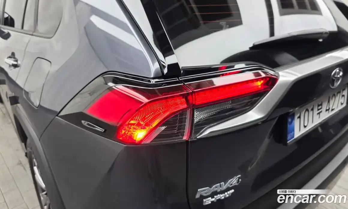 Toyota RAV4 2025 2.5 гидро, фото 9