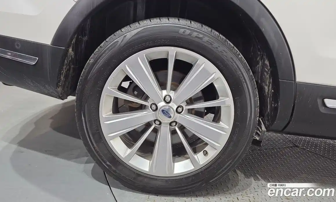 Ford Explorer 2019 2.3 автомат (гидро), фото 5