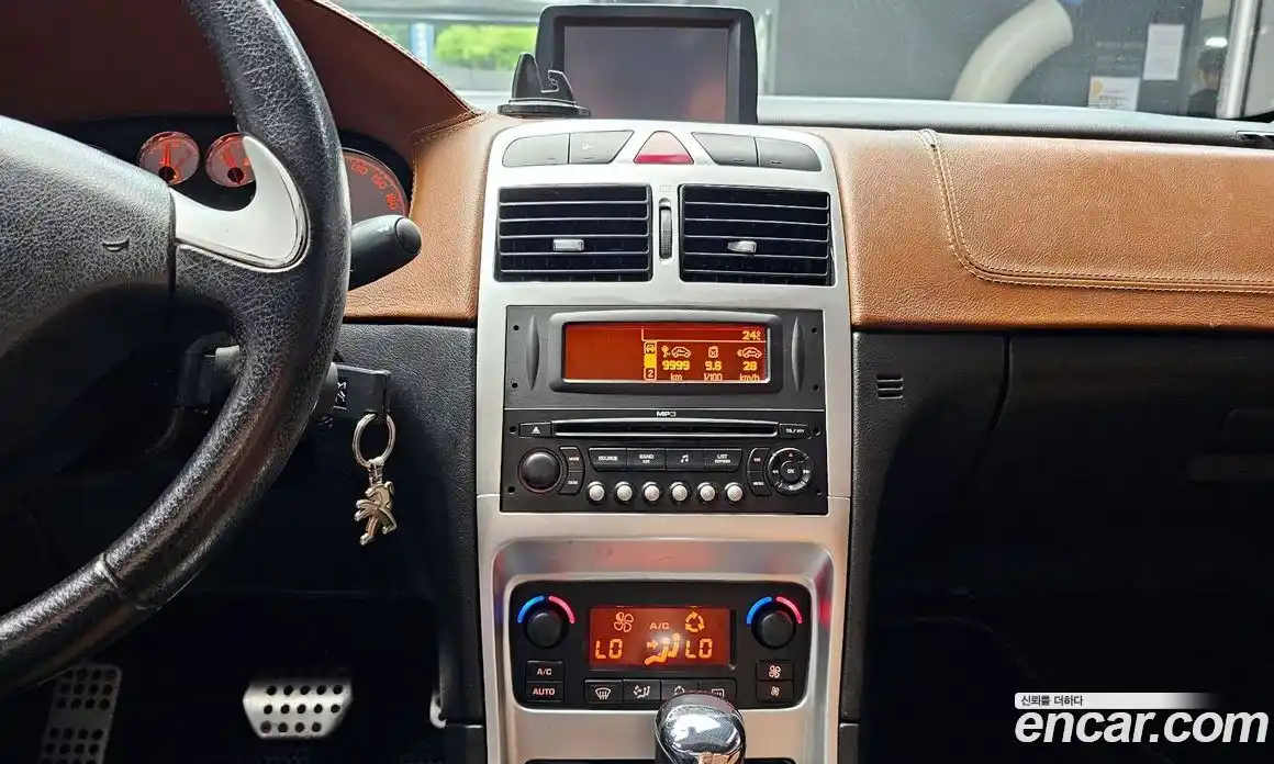 Peugeot 307 2008 2.0 автомат (гидро), фото 14