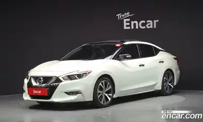 Nissan Maxima