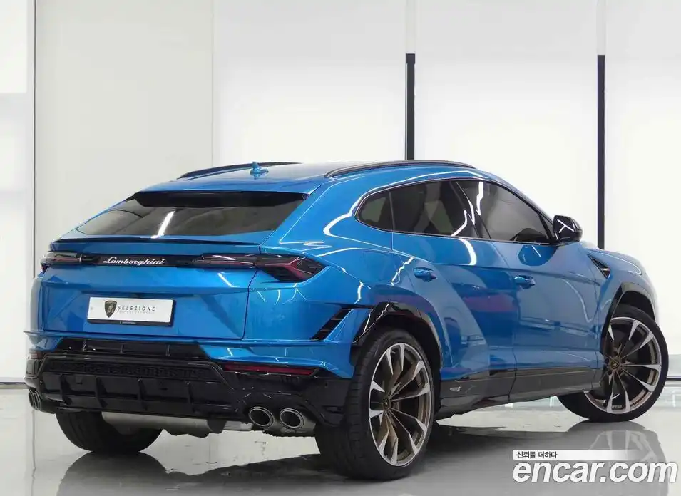 Lamborghini Urus 2023 4.0 гидро, фото 3