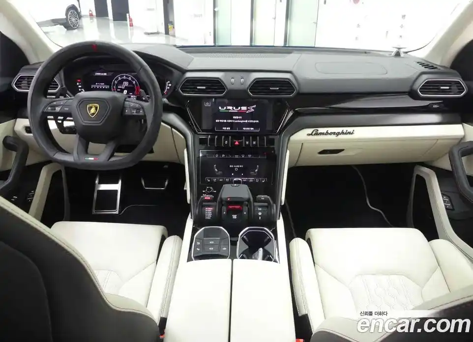 Lamborghini Urus 2023 4.0 гидро, фото 4