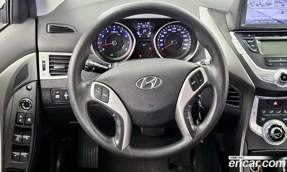 Hyundai Avante 2011 1.6 автомат (гидро), фото 13