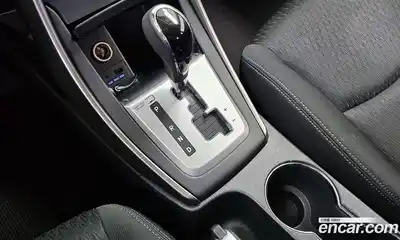 Hyundai Avante 2011 1.6 автомат (гидро), миниатюра 9