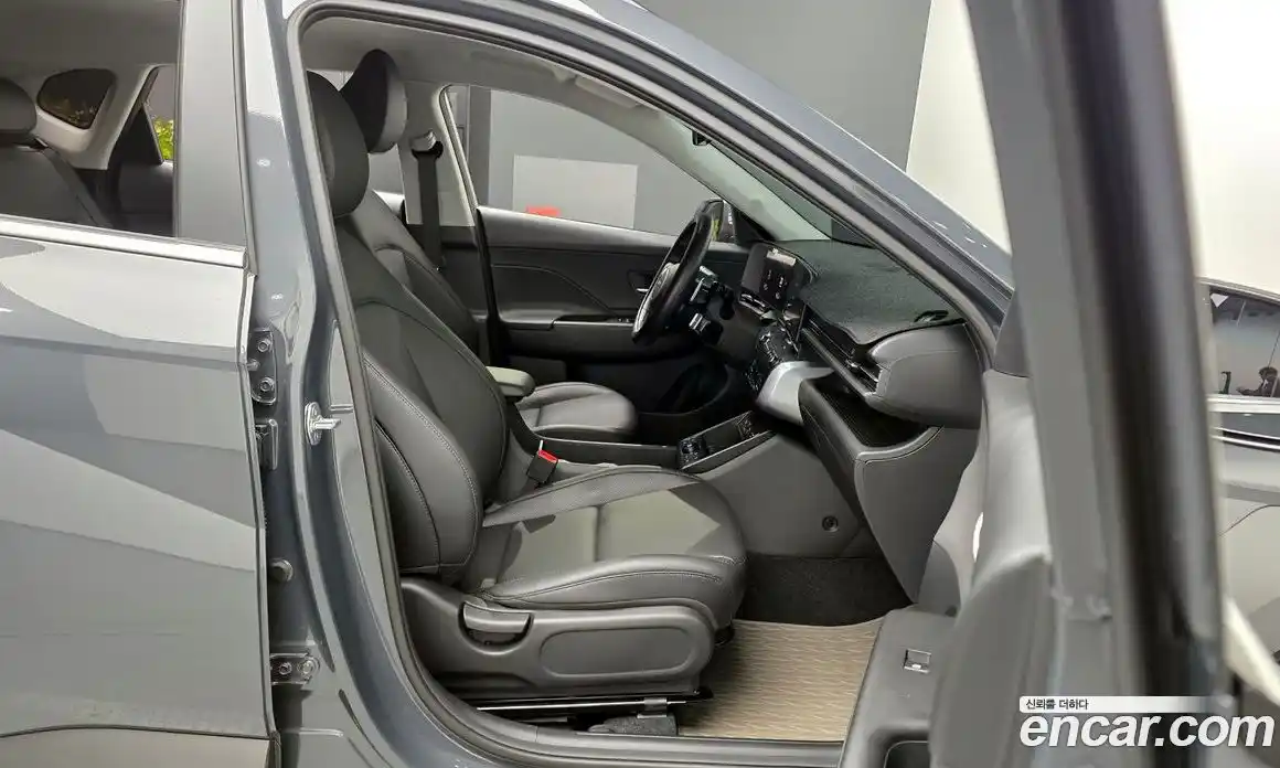 Hyundai Kona 2023 1.6 автомат (гидро), фото 11