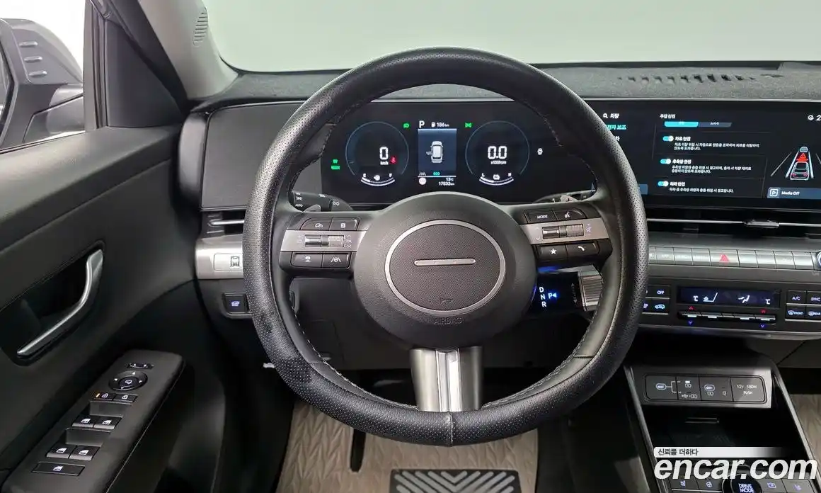 Hyundai Kona 2023 1.6 автомат (гидро), фото 13