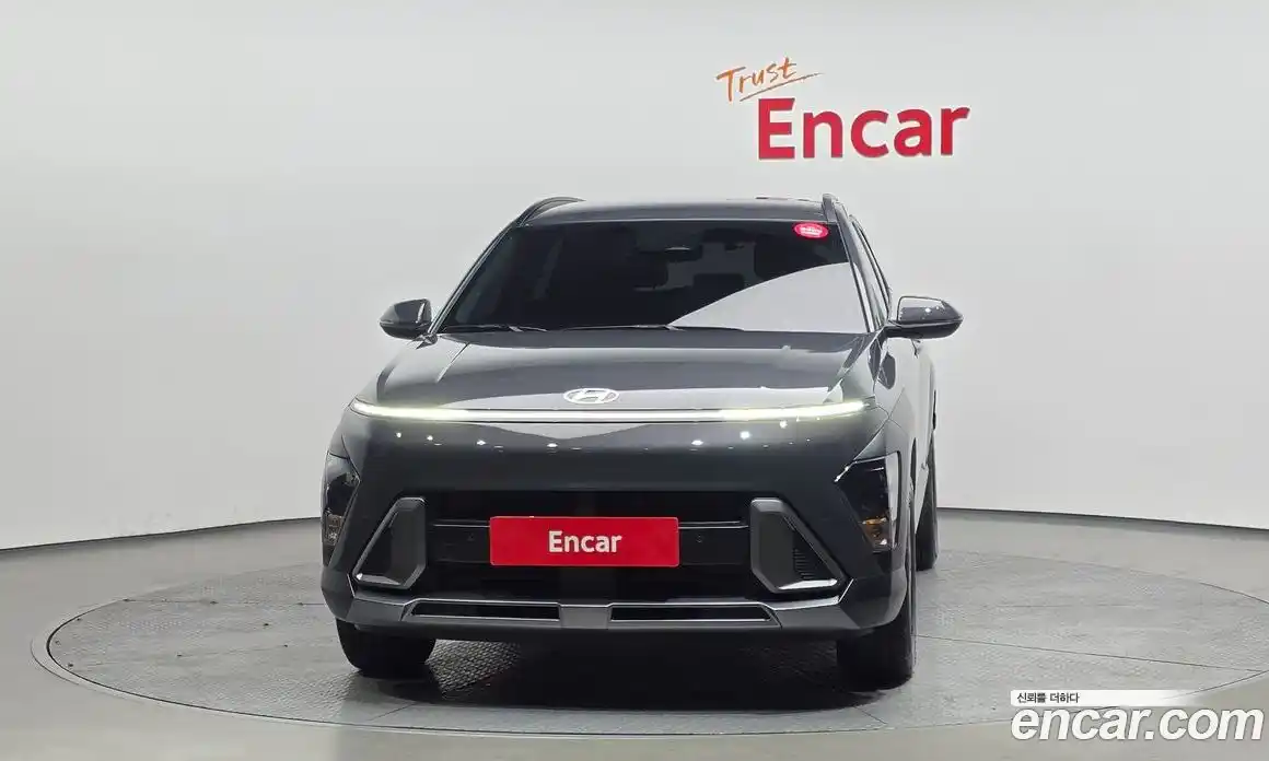 Hyundai Kona 2023 1.6 автомат (гидро), фото 3