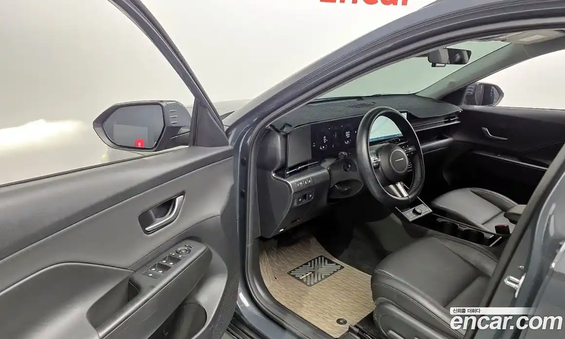 Hyundai Kona 2023 1.6 автомат (гидро), фото 10