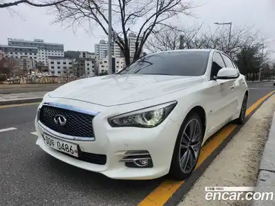 Infiniti Q50