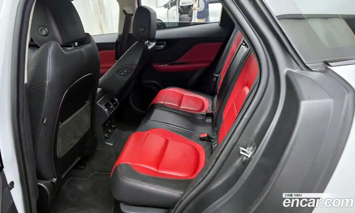 Jaguar F-Pace 2019 2.0 гидро, фото 16