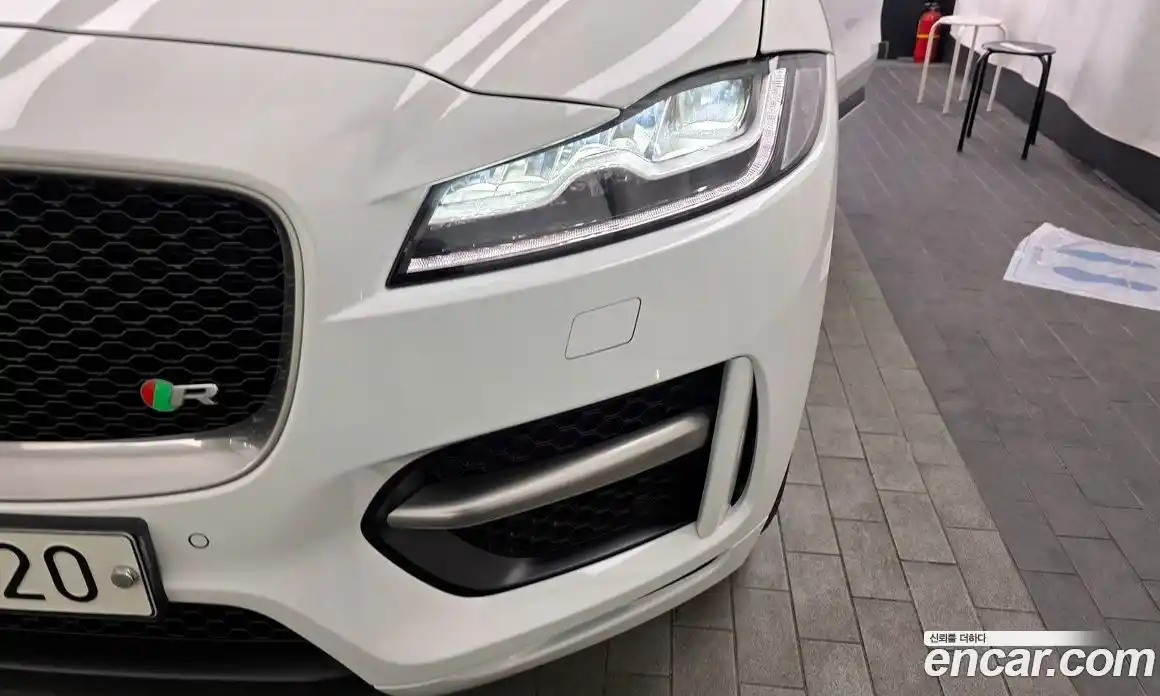 Jaguar F-Pace 2019 2.0 гидро, фото 8