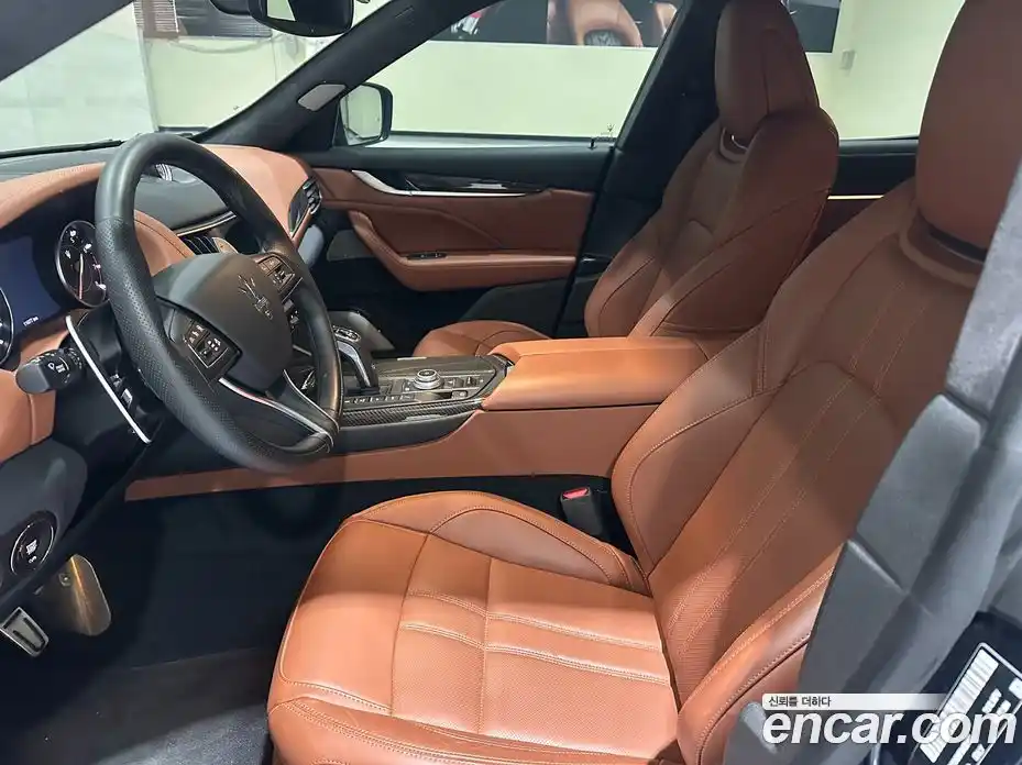 Maserati Levante 2023 3.0 гидро, фото 11
