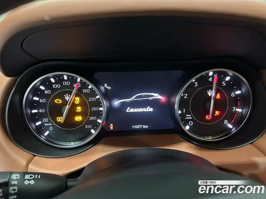 Maserati Levante 2023 3.0 гидро, фото 8