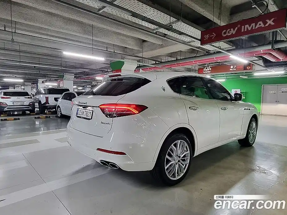 Maserati Levante 2022 2.0 гидро, фото 4