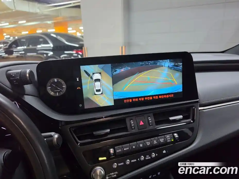 Lexus ES 2025 2.5 вариатор, фото 11