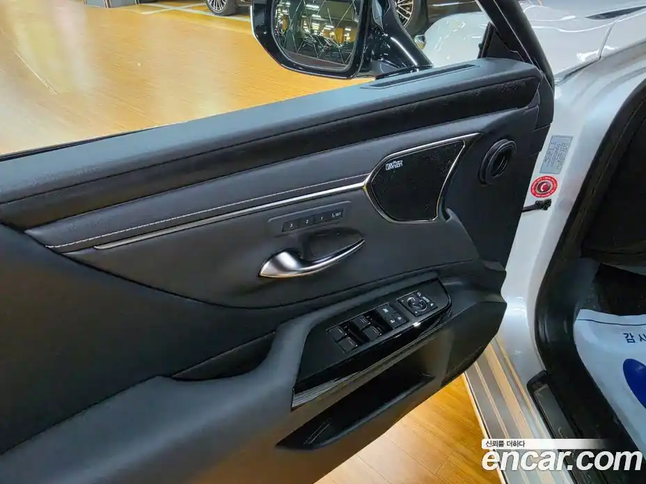 Lexus ES 2025 2.5 вариатор, фото 16