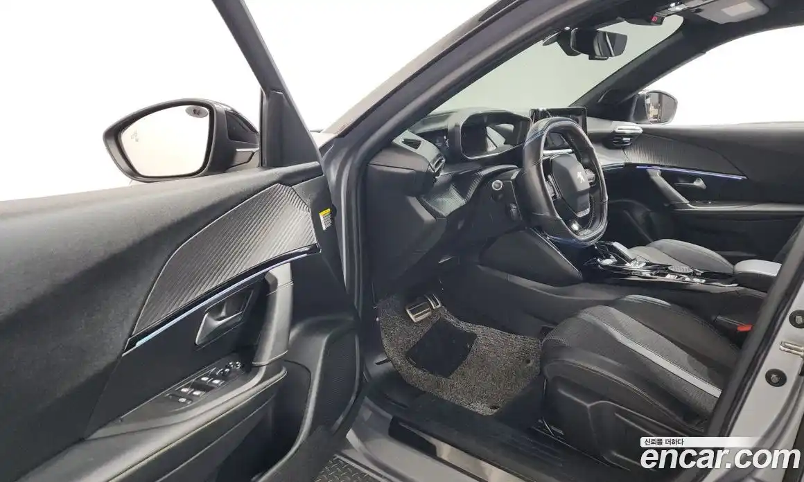 Peugeot 2008 2021 0.1 автомат (гидро), фото 10