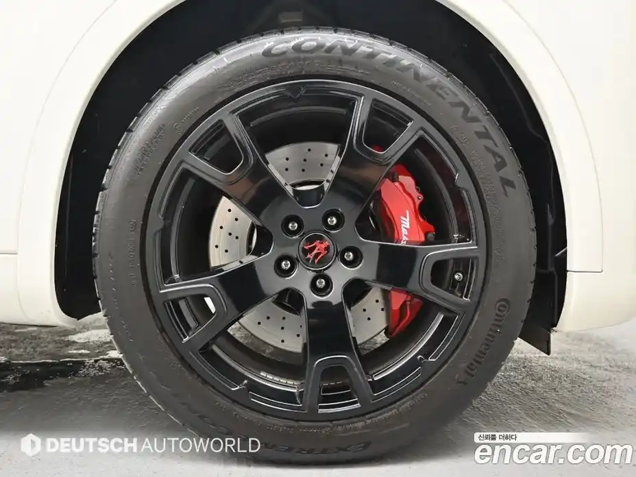 Maserati Levante 2020 3.0 гидро, фото 5