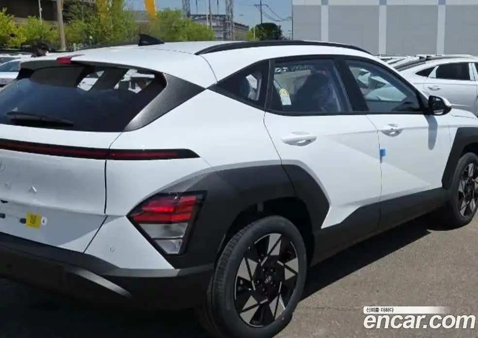Hyundai Kona 2026 1.6 автомат (гидро), фото 6