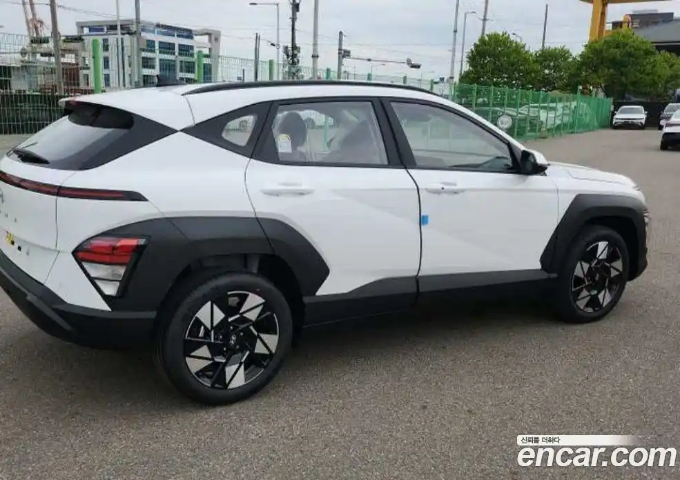 Hyundai Kona 2026 1.6 автомат (гидро), фото 11
