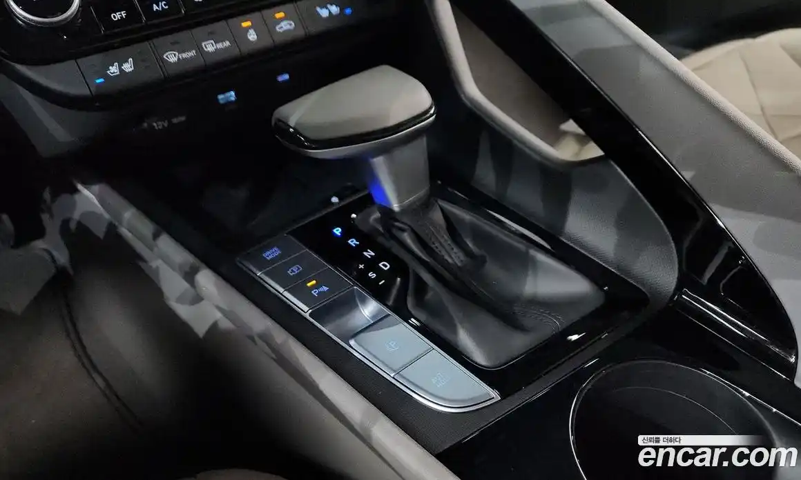 Hyundai Avante 2025 1.6 автомат (гидро), фото 12
