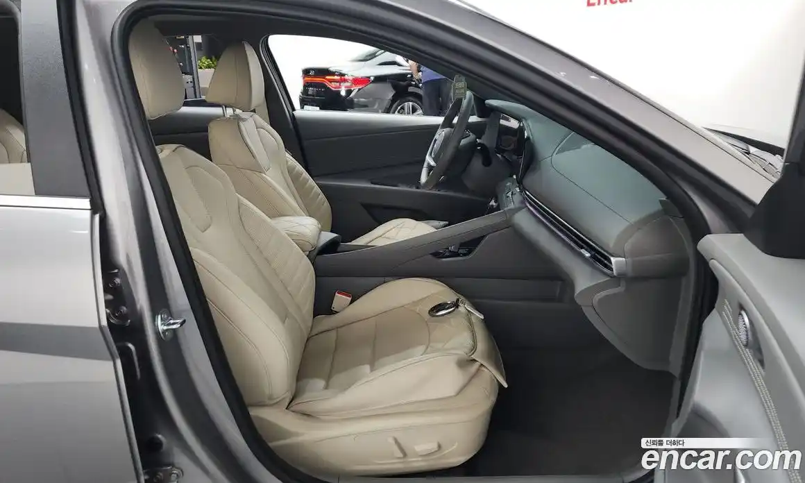 Hyundai Avante 2025 1.6 автомат (гидро), фото 16