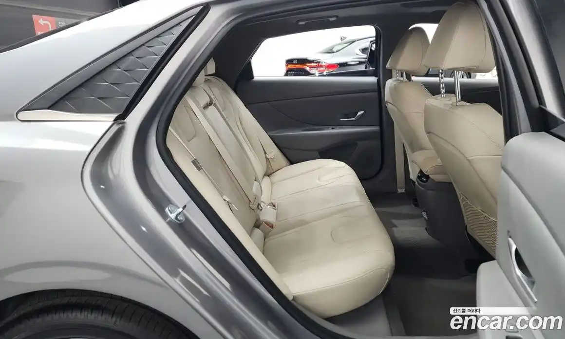 Hyundai Avante 2025 1.6 автомат (гидро), фото 17