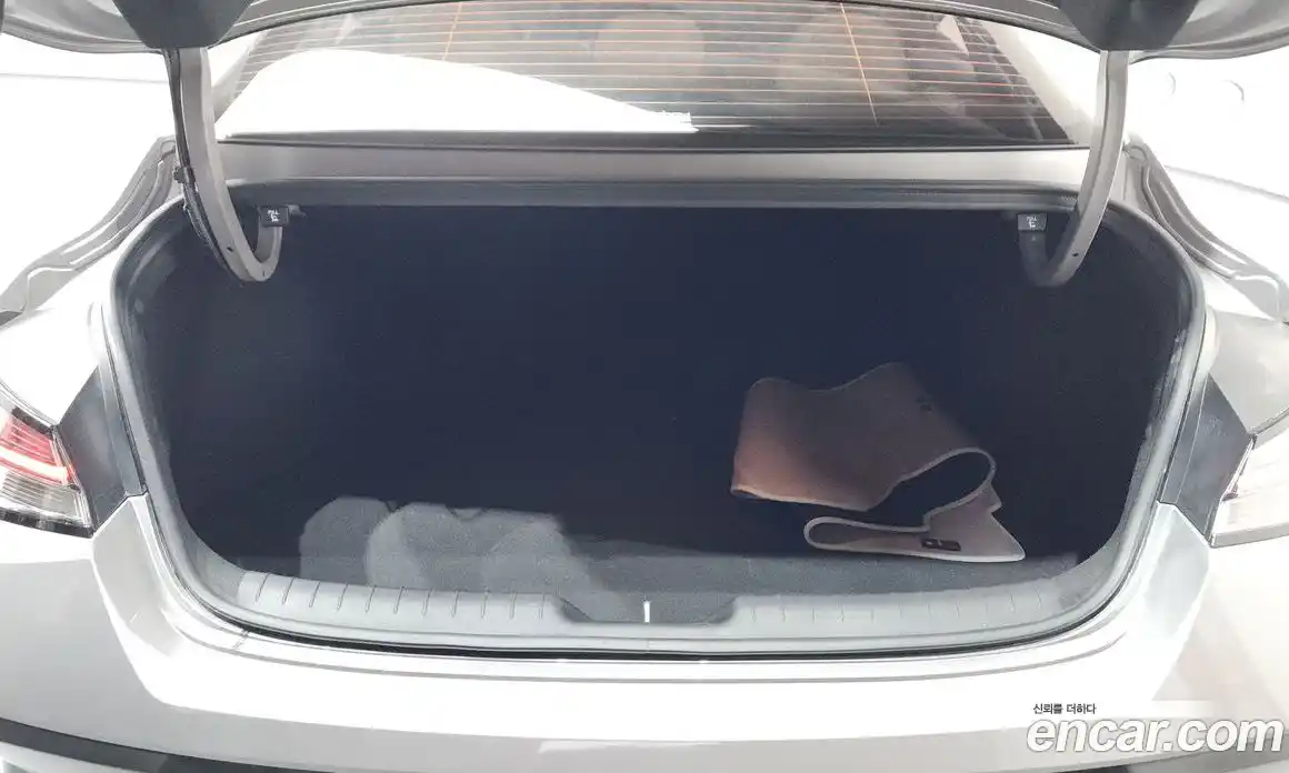 Hyundai Avante 2025 1.6 автомат (гидро), фото 25
