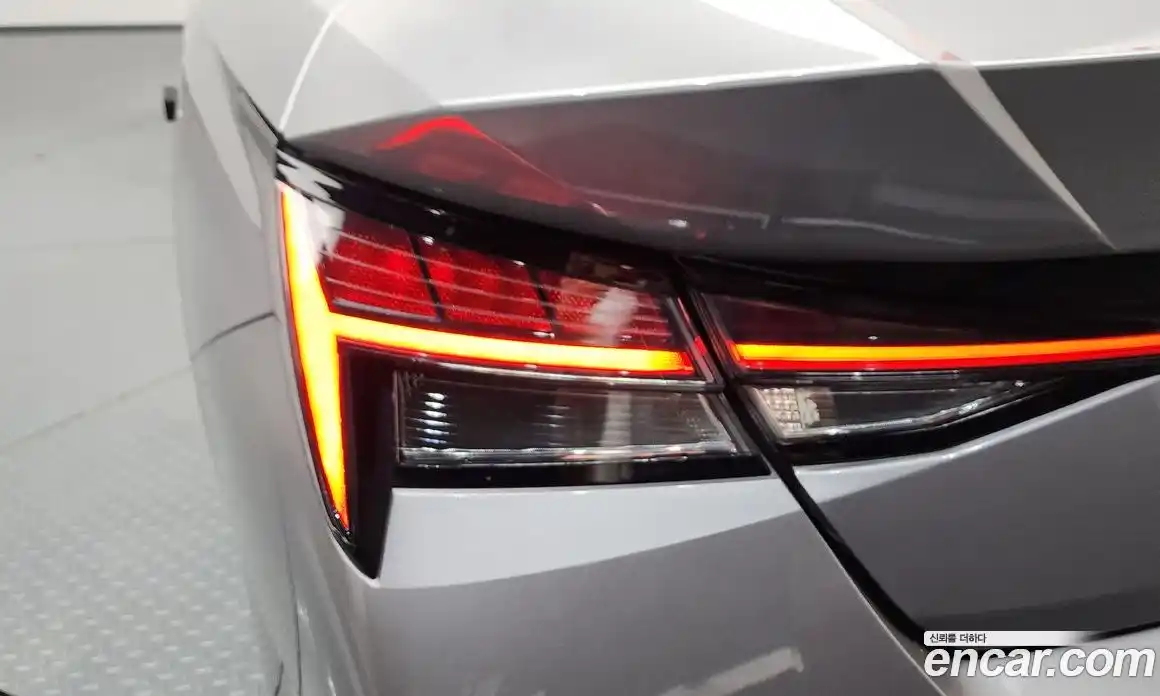 Hyundai Avante 2025 1.6 автомат (гидро), фото 9