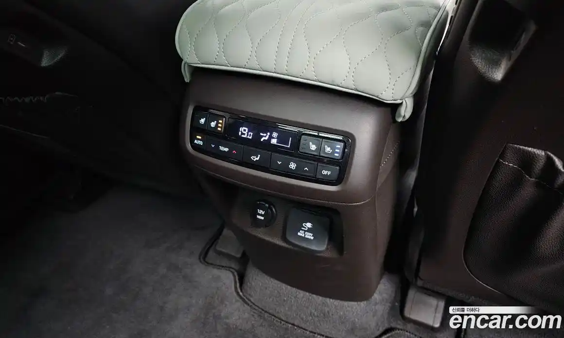 Hyundai Palisade 2023 2.2 автомат (гидро), фото 31