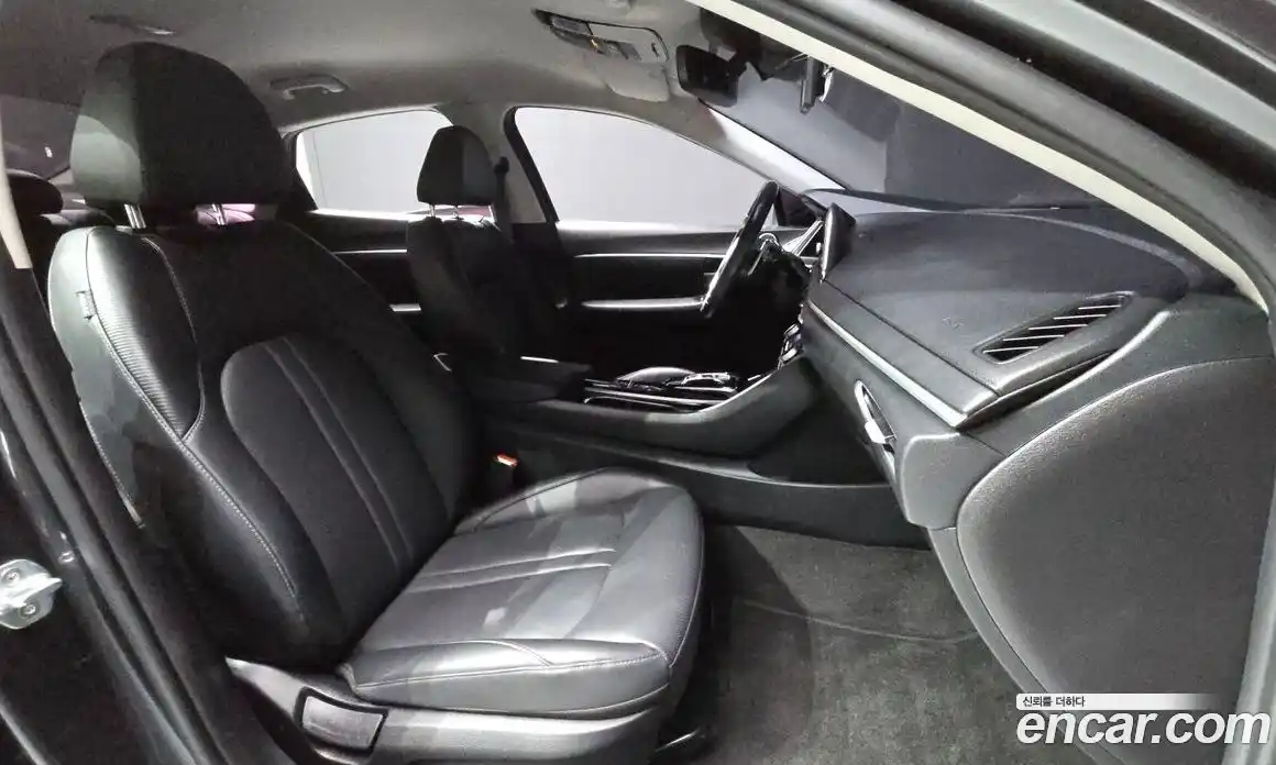 Hyundai Sonata 2020 2.0 автомат (гидро), фото 11