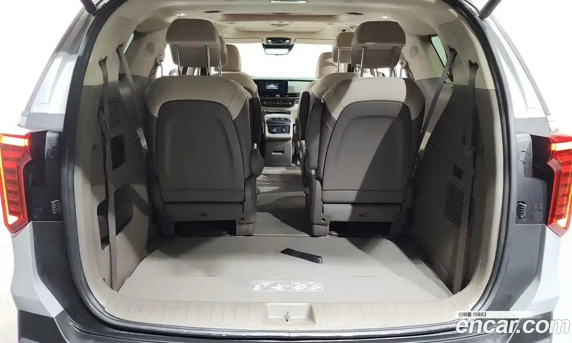 Kia Carnival 2023 2.2 автомат (гидро), фото 25