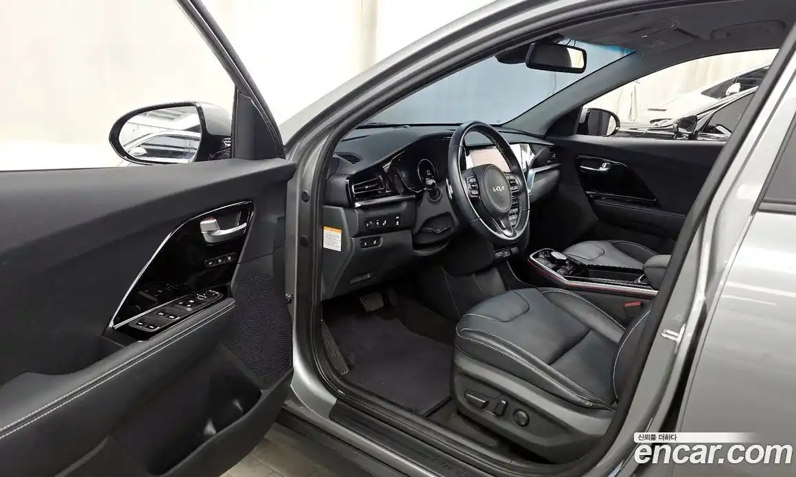 Kia Niro 2021 0.2 автомат (гидро), фото 13