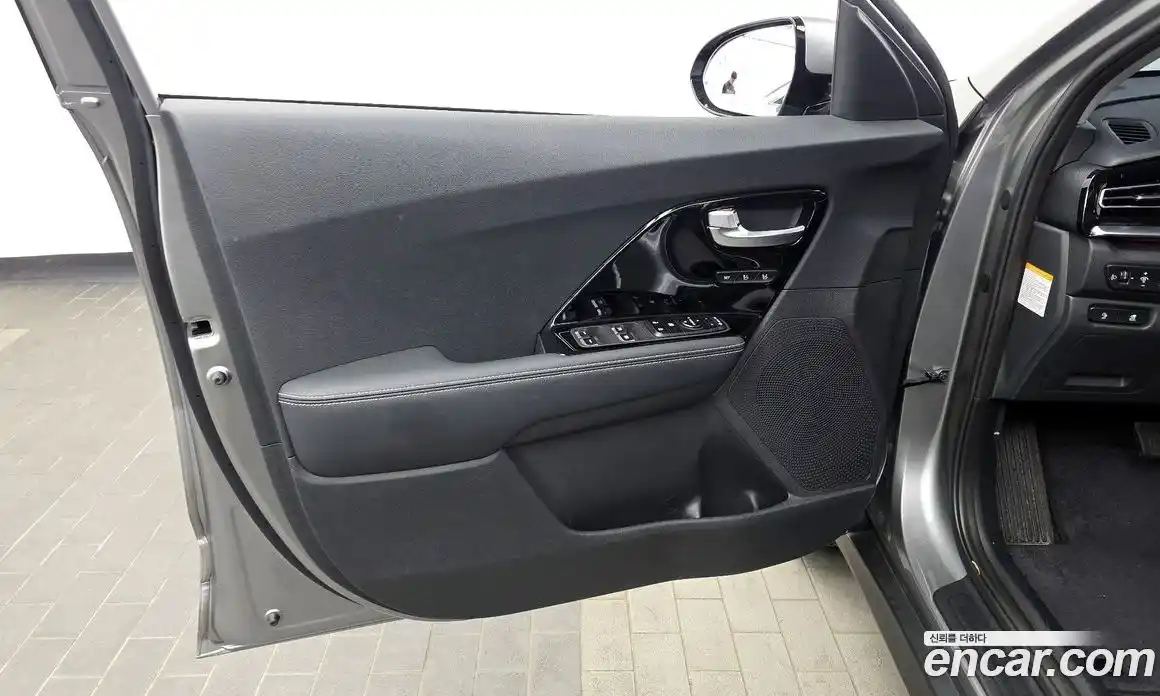Kia Niro 2021 0.2 автомат (гидро), фото 14