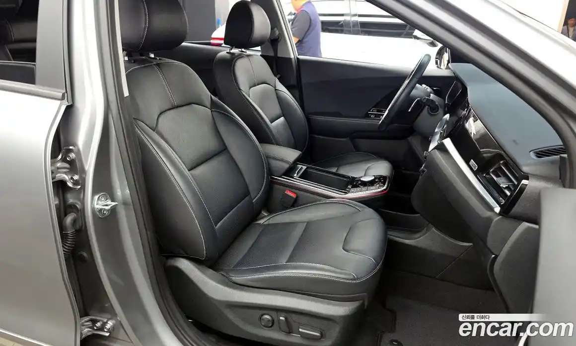 Kia Niro 2021 0.2 автомат (гидро), фото 17