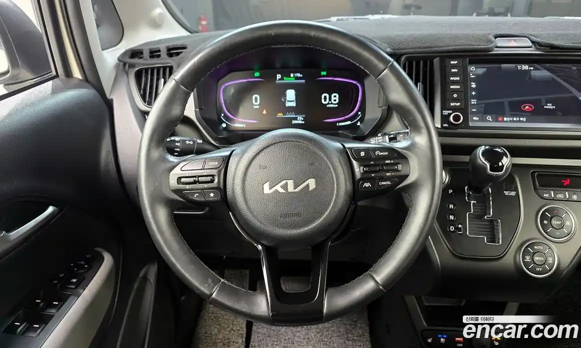 Kia Ray 2023 1.0 автомат (гидро), фото 19