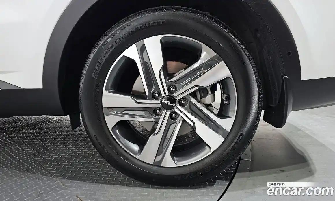 Kia Sorento 2023 1.6 автомат (гидро), фото 5