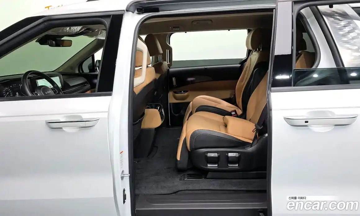 Kia Carnival 2022 3.5 автомат (гидро), фото 17