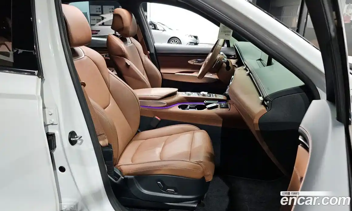 Genesis GV70 2021 2.5 автомат (гидро), фото 18