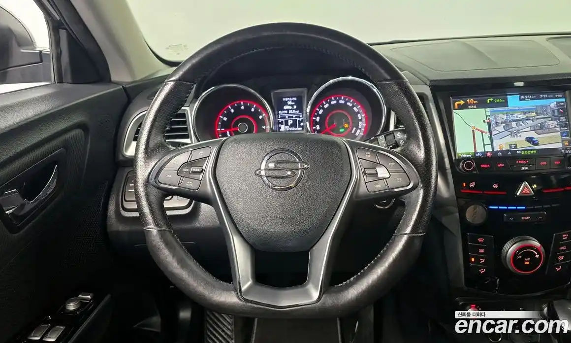 SsangYong TIBOLI 2017 1.6 автомат (гидро), фото 13