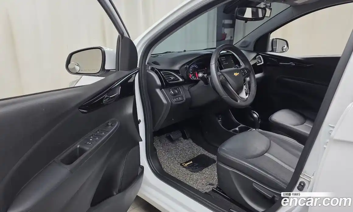 Chevrolet Spark 2022 1.0 автомат (гидро), фото 13