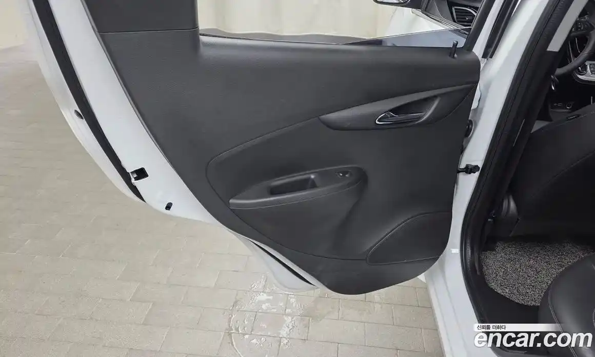 Chevrolet Spark 2022 1.0 автомат (гидро), фото 15