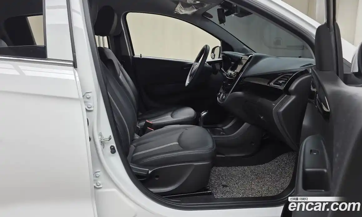 Chevrolet Spark 2022 1.0 автомат (гидро), фото 16