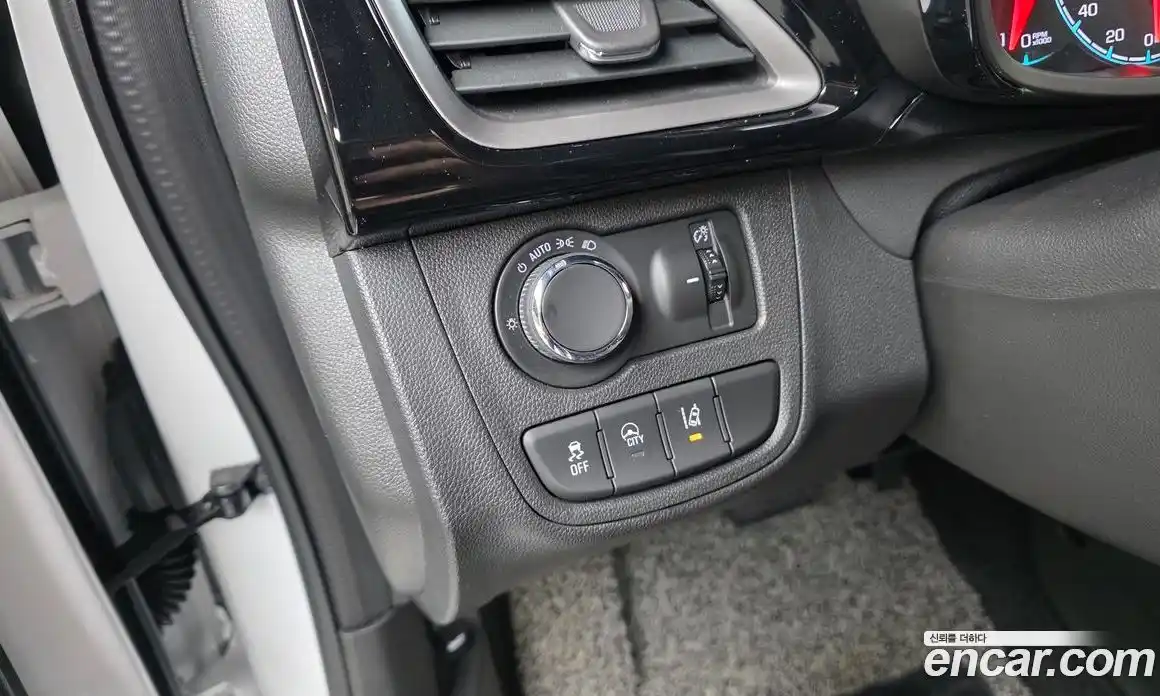 Chevrolet Spark 2022 1.0 автомат (гидро), фото 25