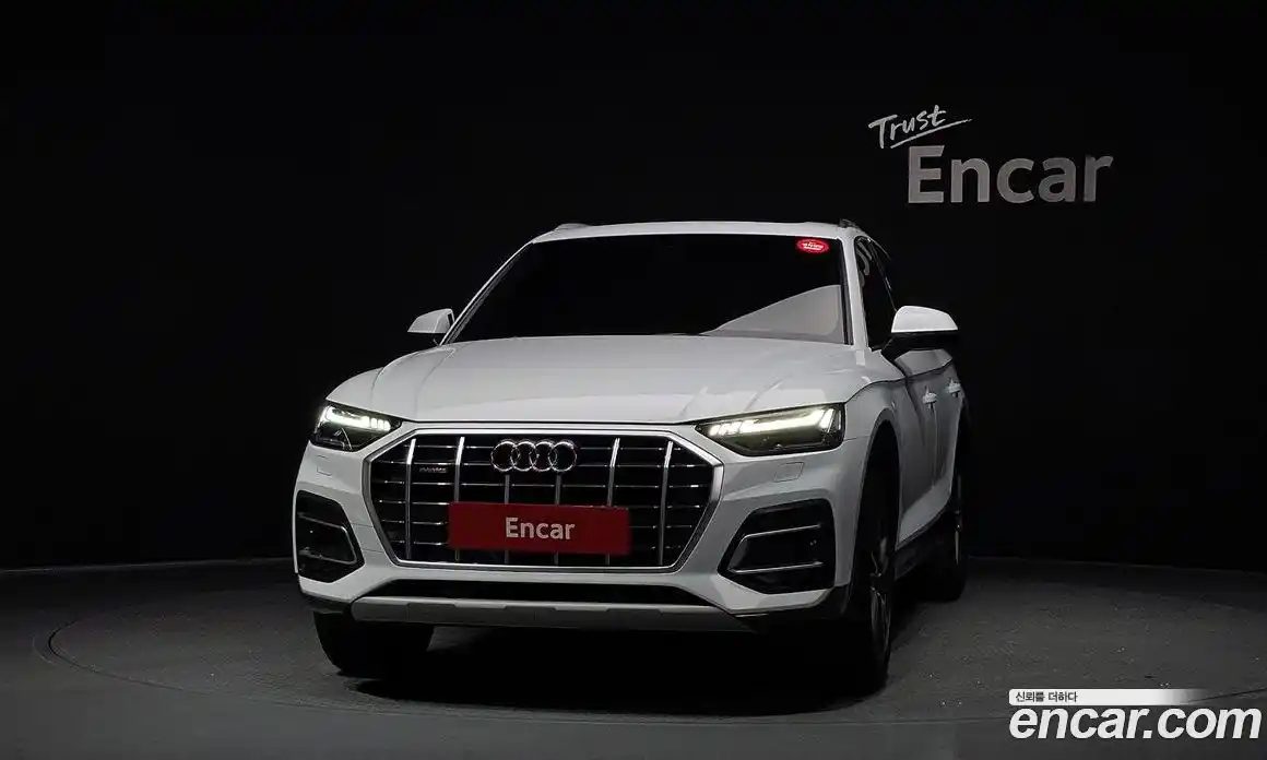Audi Q5 2021 2.0 автомат (гидро), фото 3