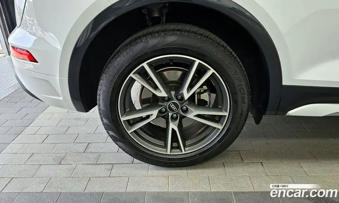 Audi Q5 2021 2.0 автомат (гидро), фото 5