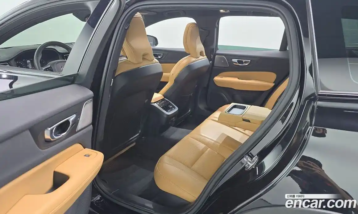 Volvo V60 2020 2.0 автомат (гидро), фото 11