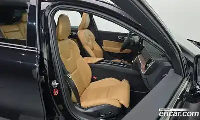 Volvo V60 2020 2.0 автомат (гидро), миниатюра 12