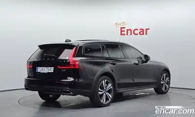 Volvo V60 2020 2.0 автомат (гидро), миниатюра 2