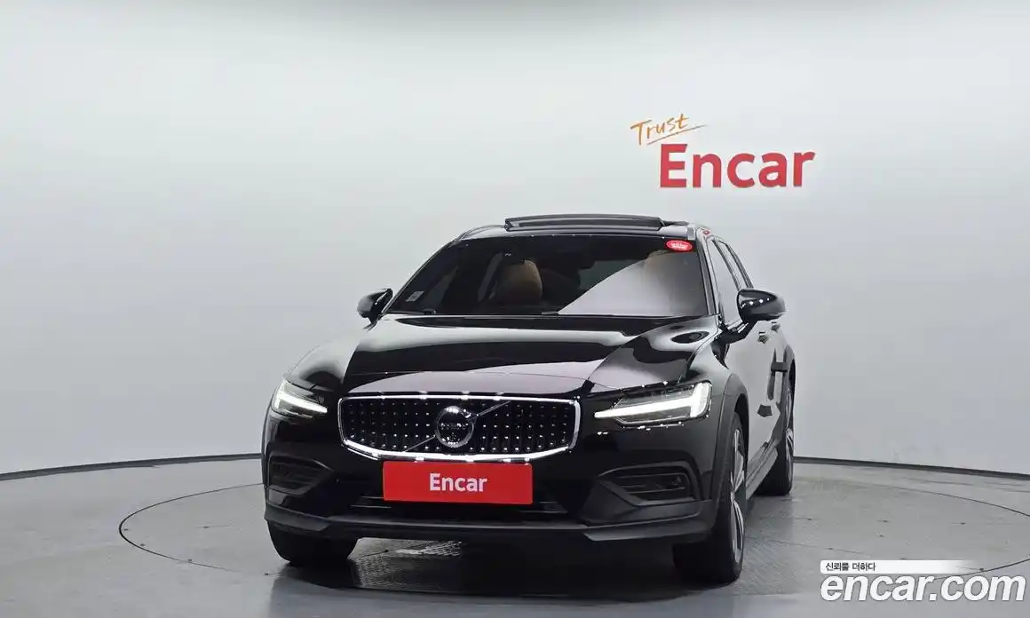 Volvo V60 2020 2.0 автомат (гидро), фото 3